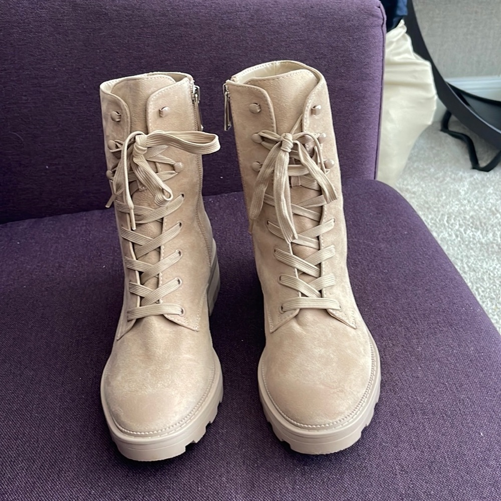 Dolce Vita tan suede lace up boots